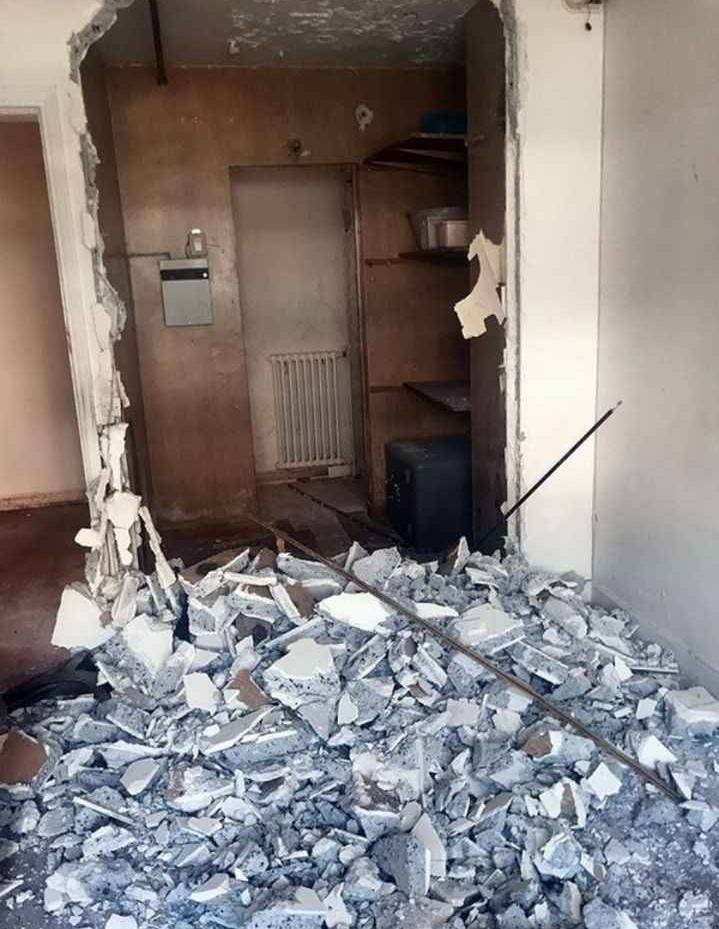 Location de benne à terre et gravats pour déchets de construction et démolition avec enlèvement express Hyères 83400 proche de Carqueiranne 