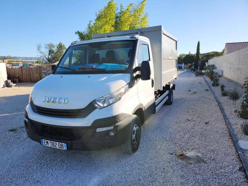 Location de benne ampliroll à Six Fours les Plages