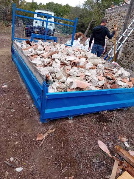 Location de camion-benne avec chauffeur à Six Fours les Plages, Toulon, Sanary sur Mer, Ollioules, Hyères